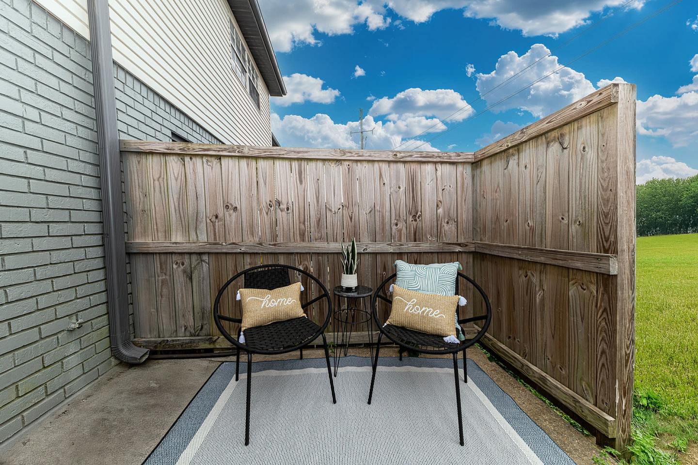 Windsor Village Image 32