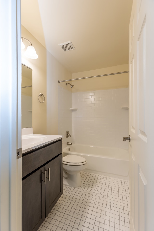 Carlson Woods Townhomes Image 13