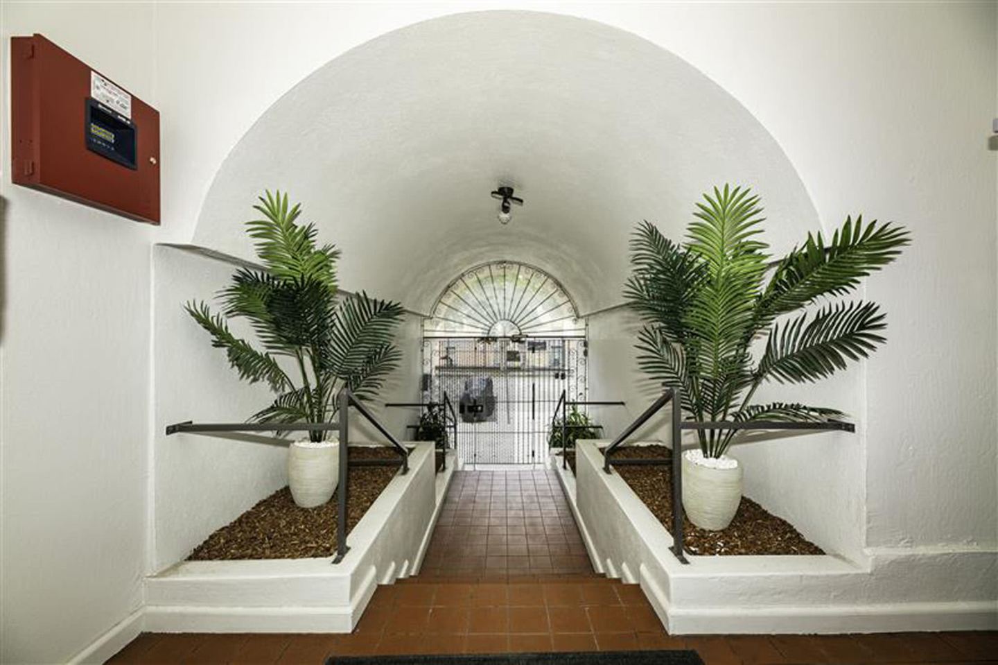 1509 Golden Gate Avenue Image 12