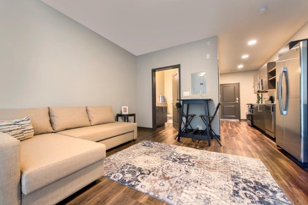 306 Riverfront Image 6