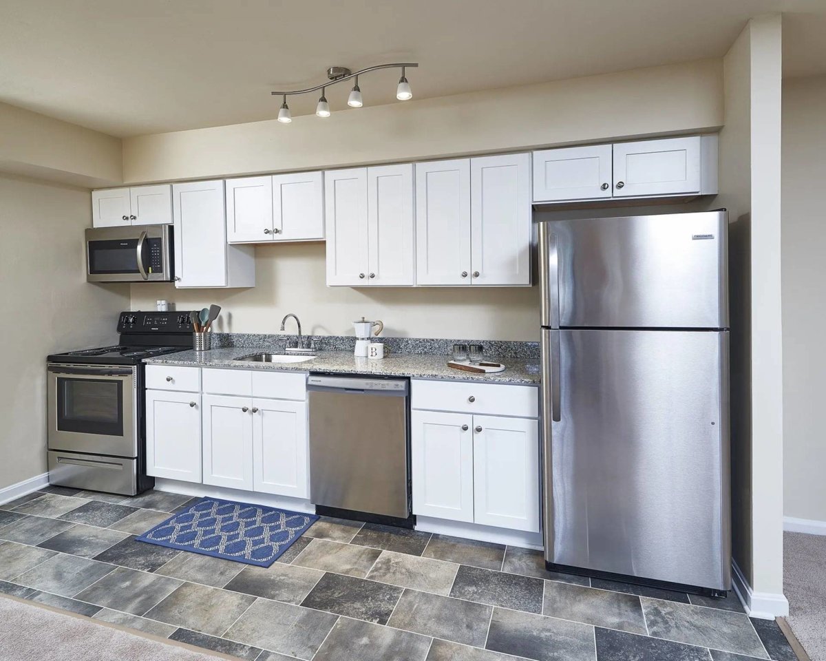 Dublin Village Apartments Image 2