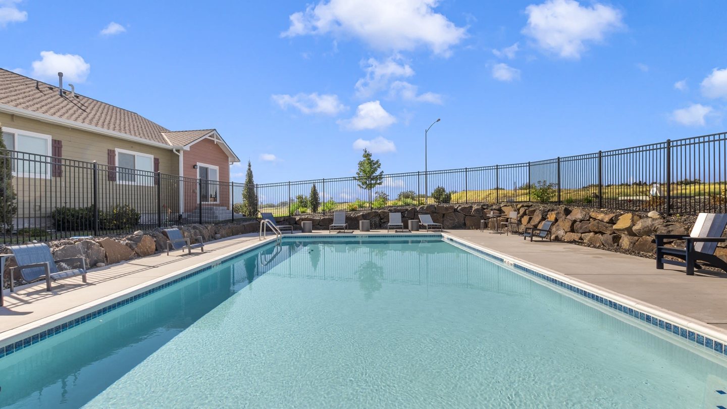 The Tides at Willow Pointe Image 3