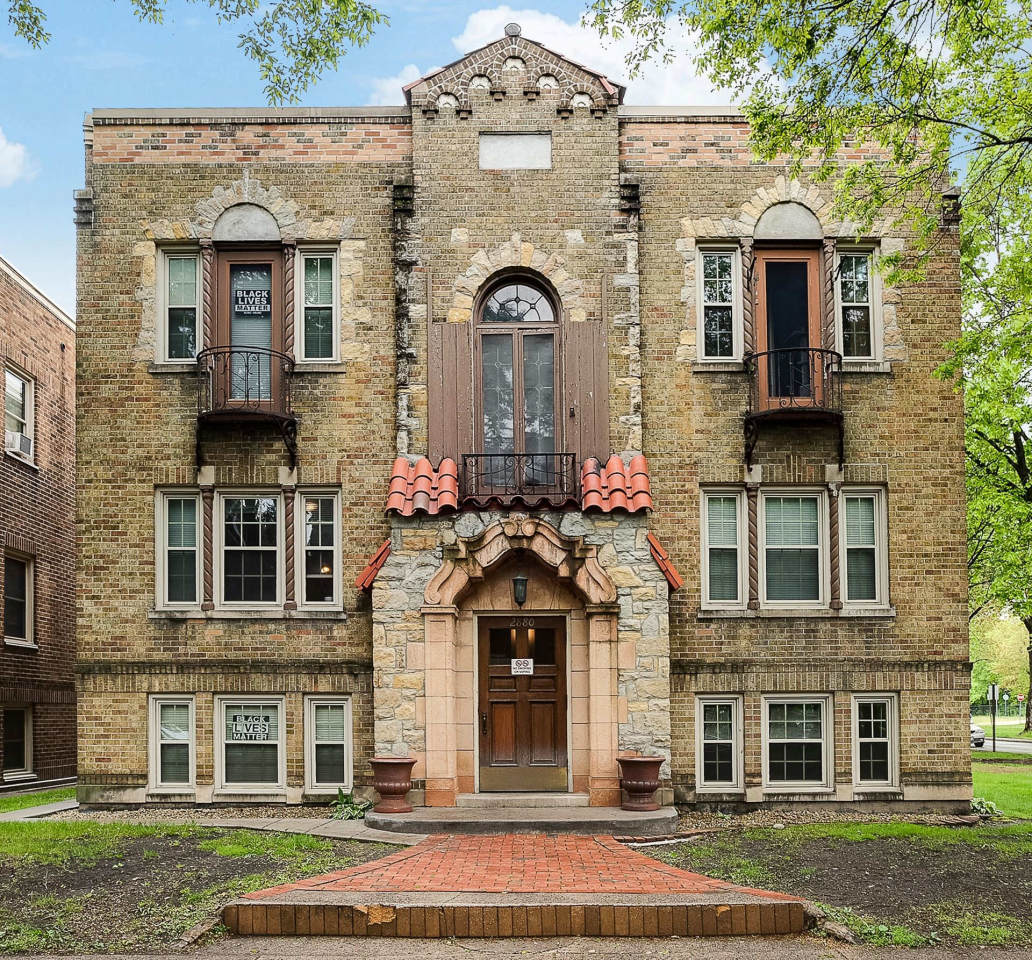 2880 Irving Avenue S Image 1