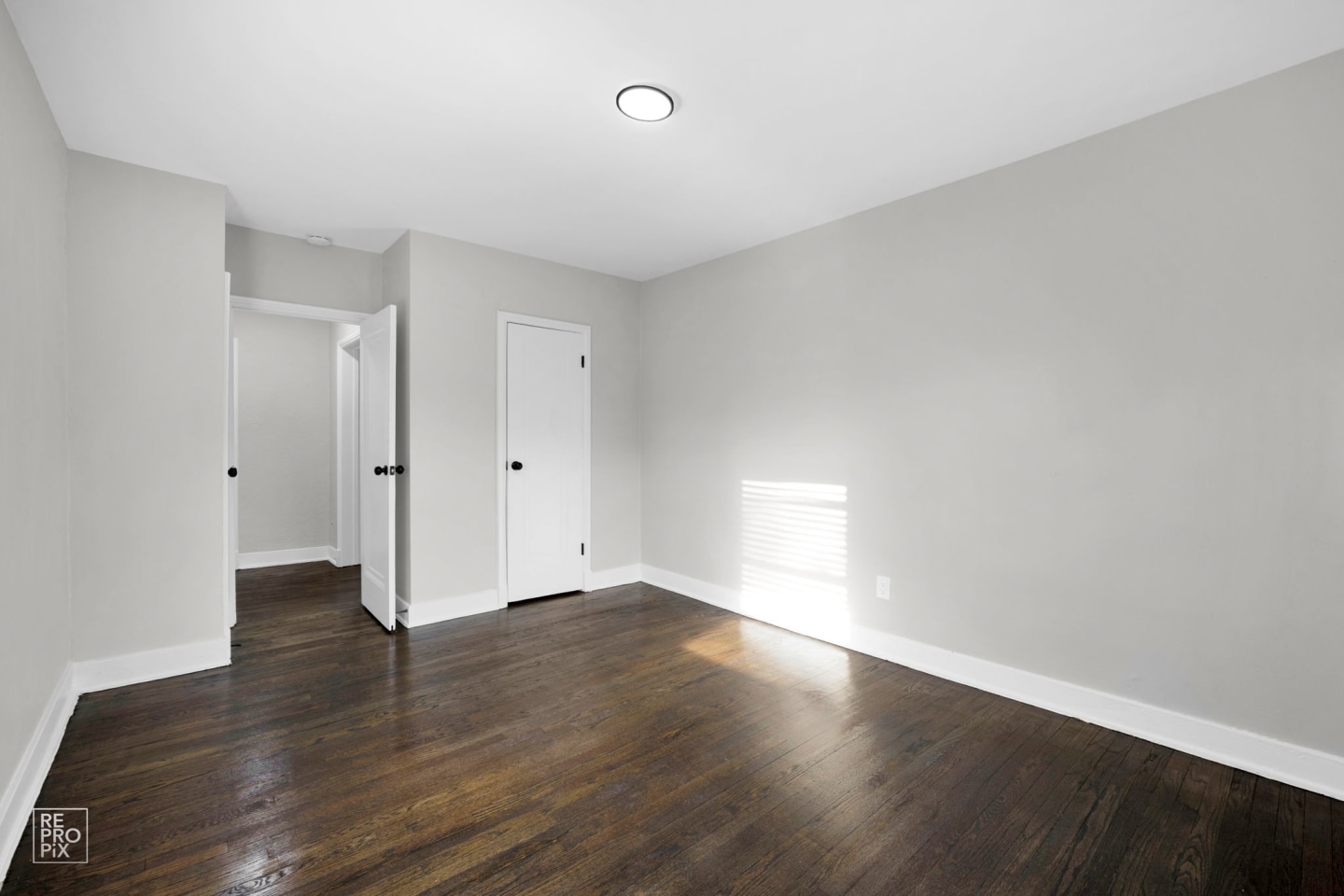 308 Elizabeth Street Image 14
