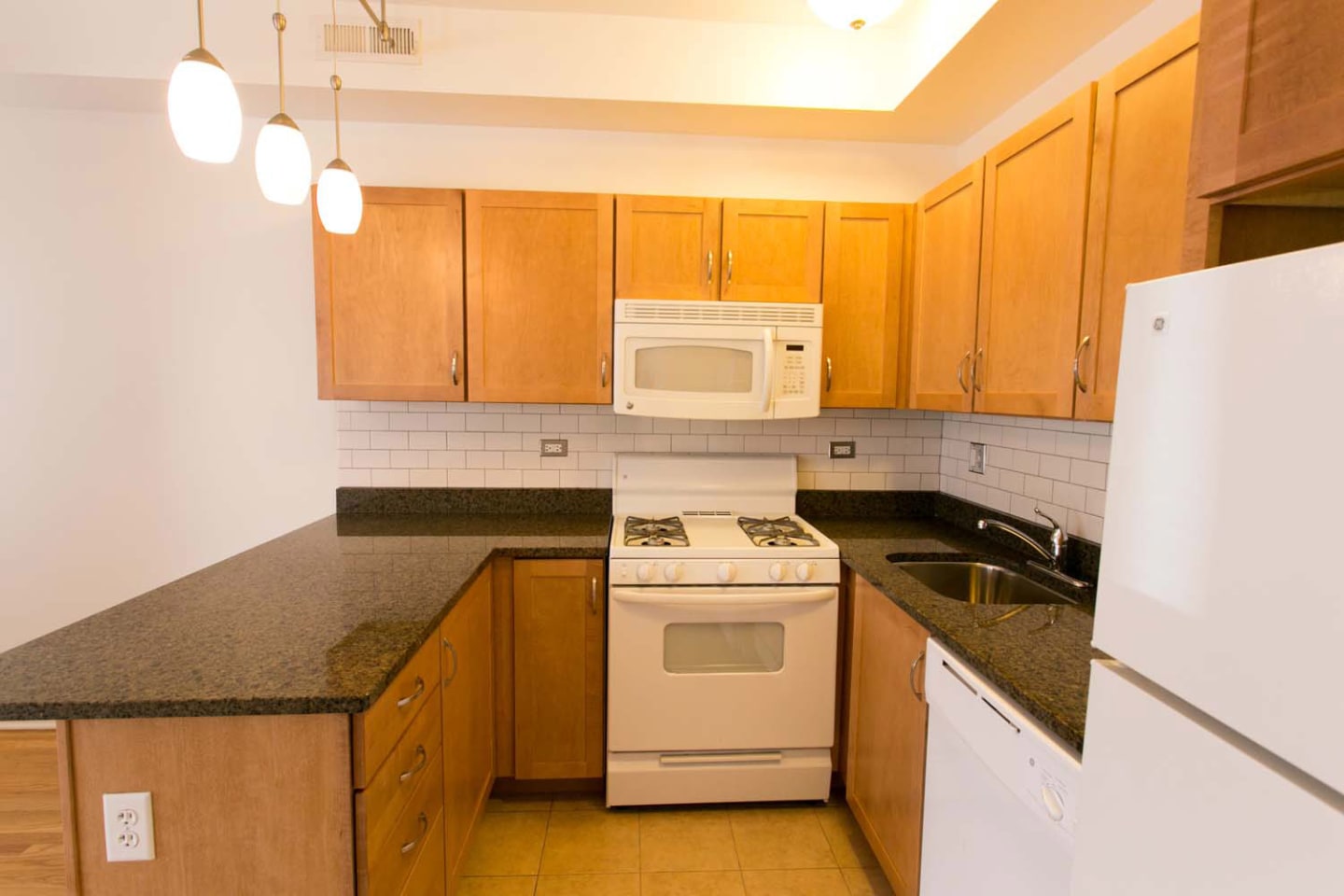5400-5408 S. Ingleside Avenue Image 34