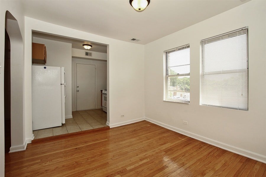 8238 S Ellis Ave Image 2
