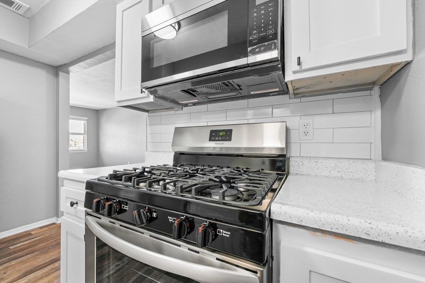 The Weston Apartments - Student Housing Image 12