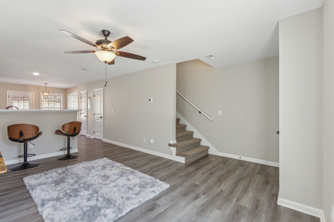 Center Pointe Townhomes Image 18