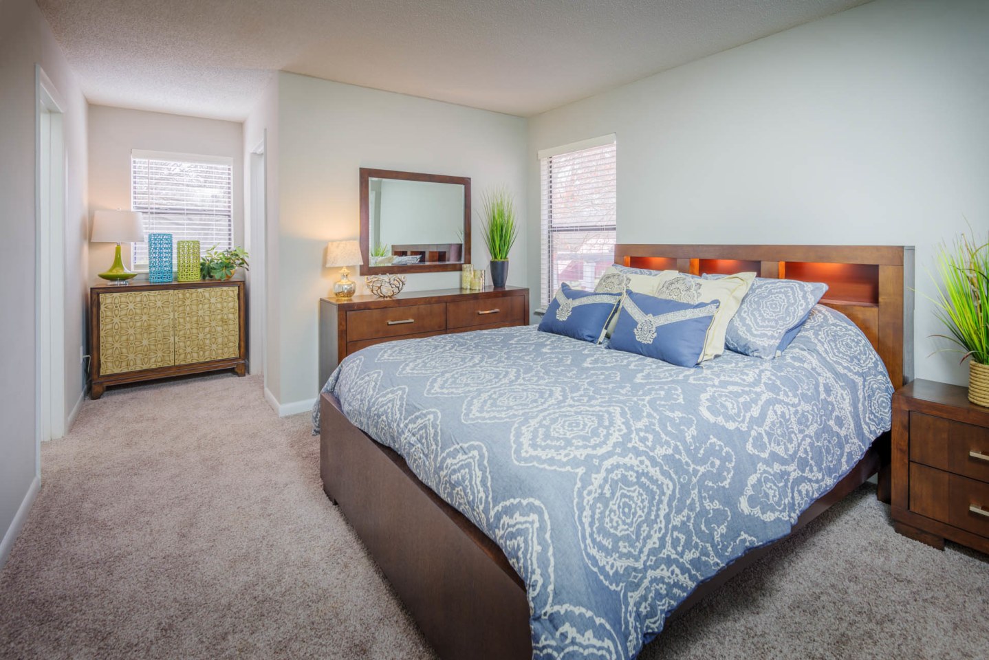 The Pointe at Irving Park Image 8