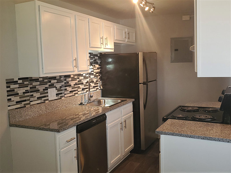 Riviera Apartments Image 1
