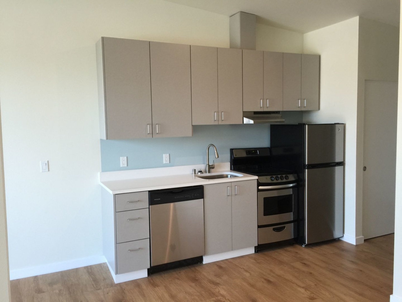 Bayview West Apartments Image 1