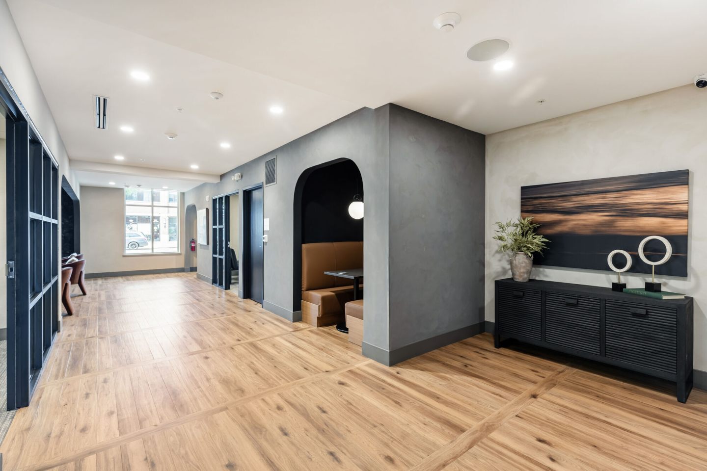 Wilshaw Apartments Image 34