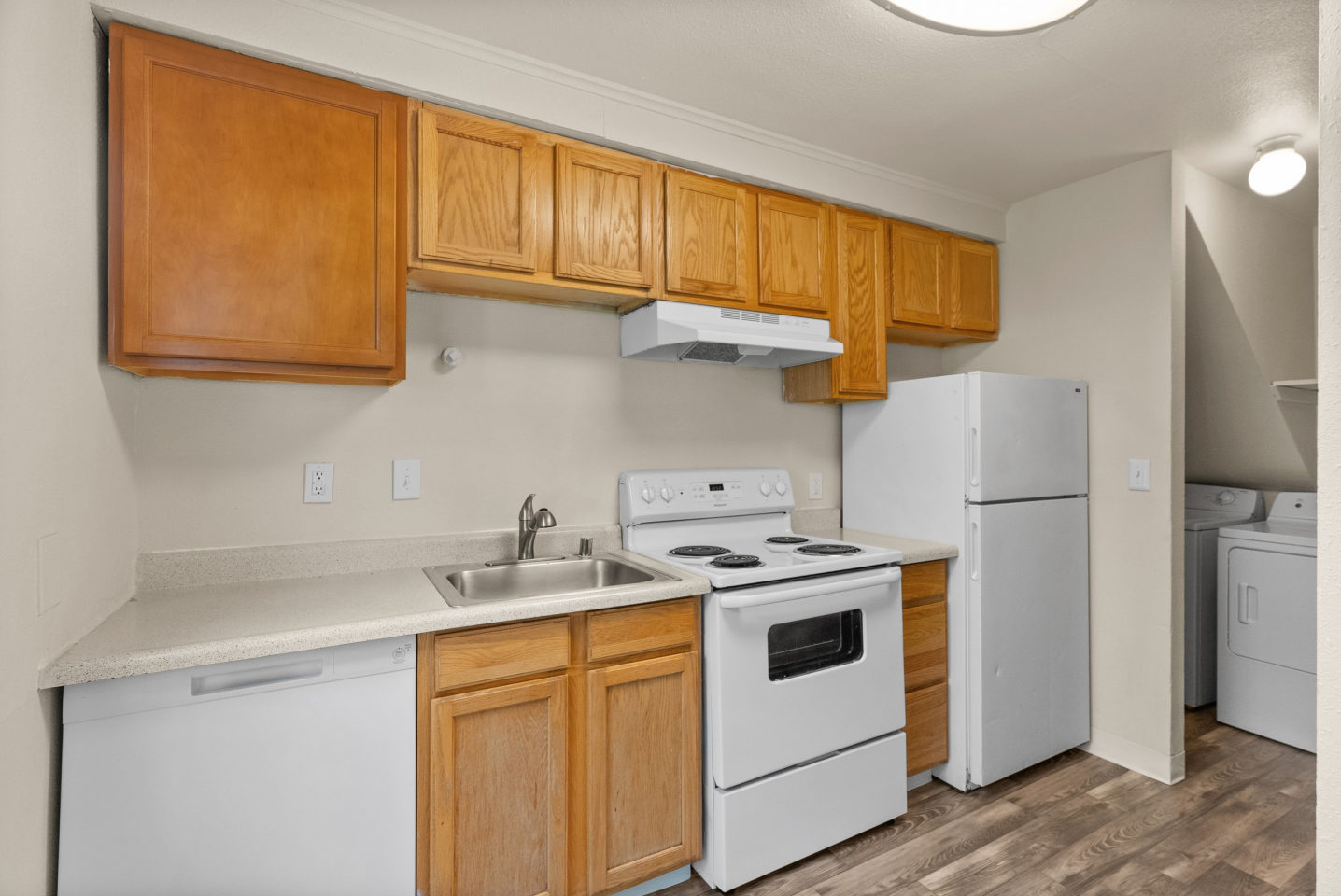 Pacific Walk Townhomes Image 25