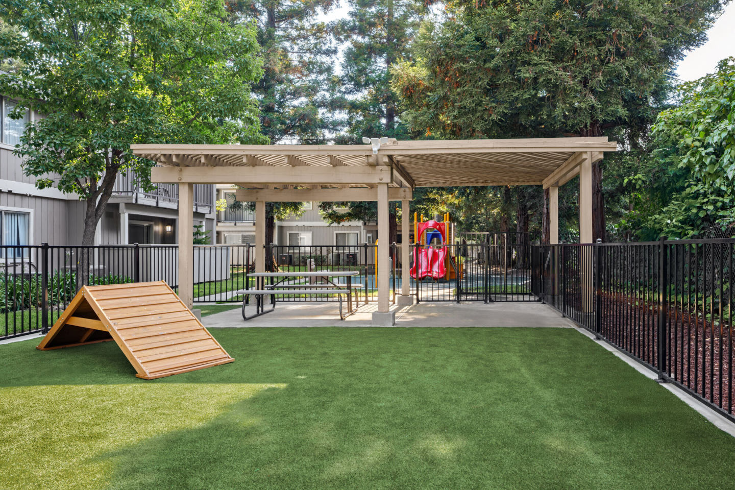 Evergreen Park Apartments Image 13