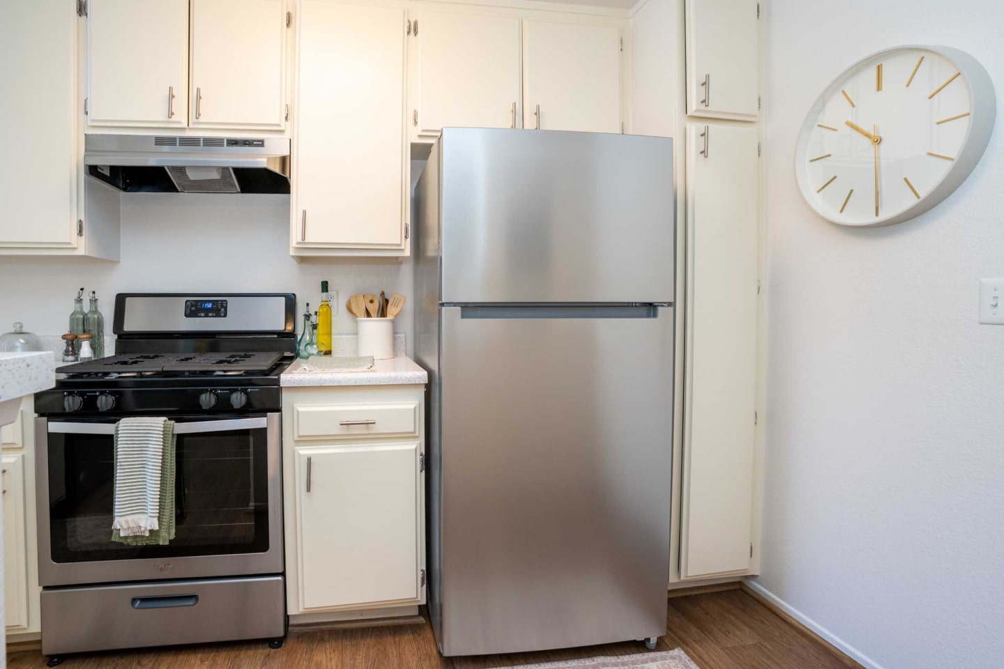 Riverpark apartment homes Image 3