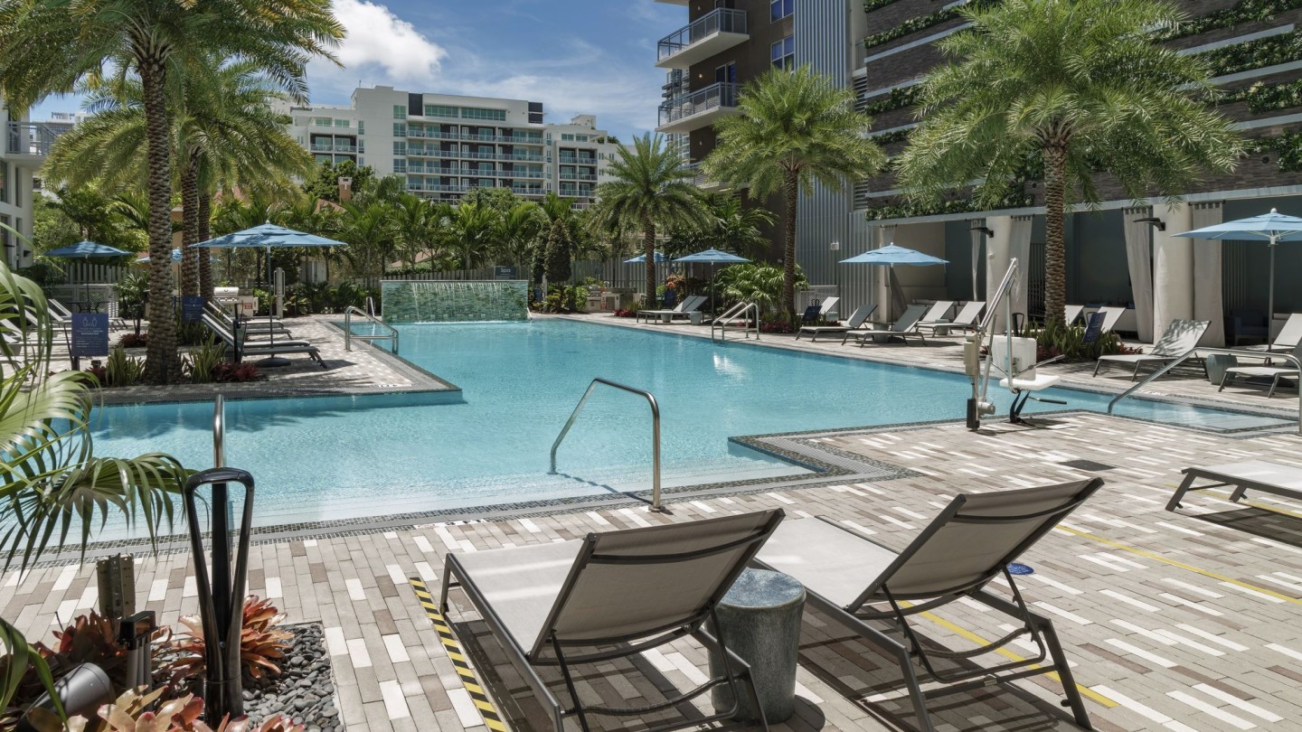 Blu27 at Edgewater Image 13