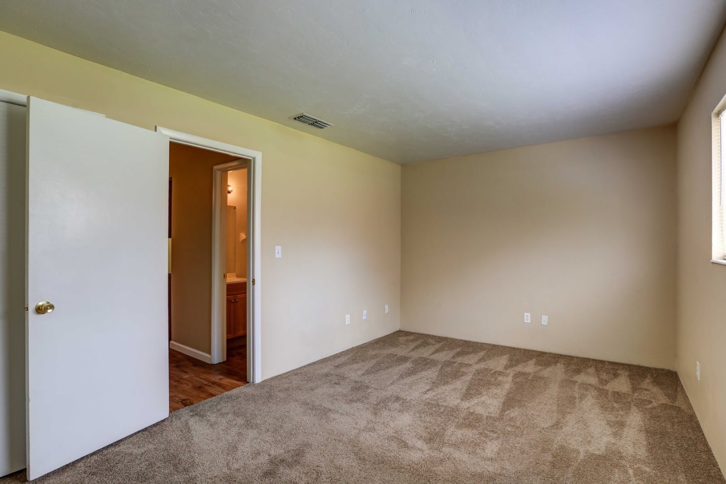 Liv Apartments Image 43