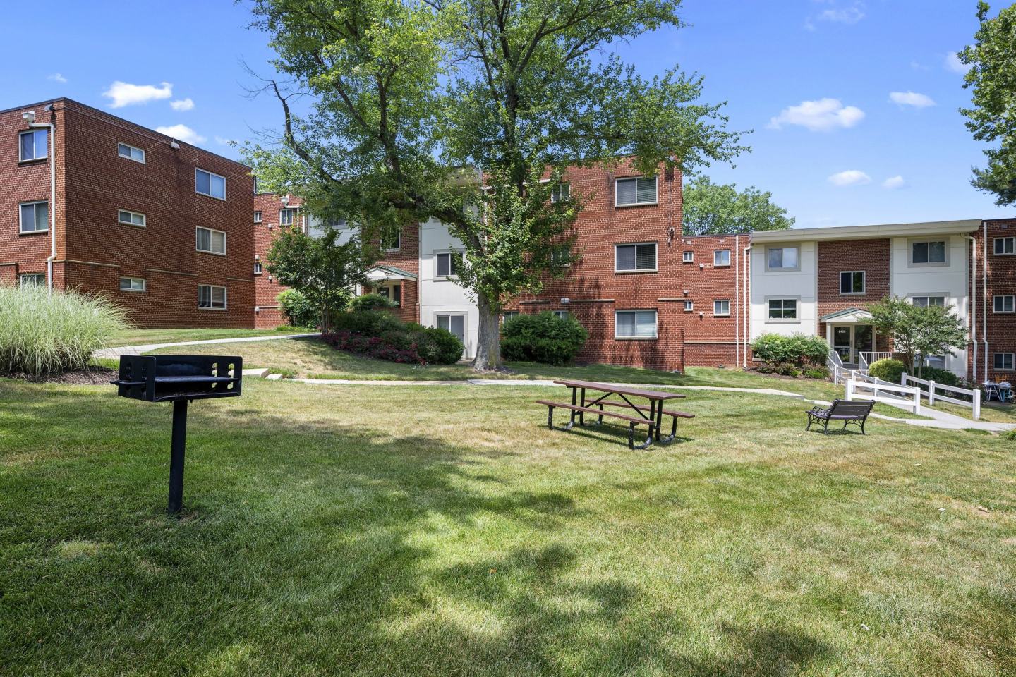 Bren Mar Apartments Image 7