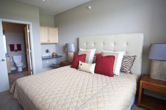 Broadmoor Hills Image 20