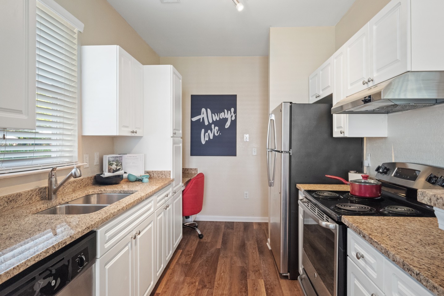 Hideaway at Greenbrier Luxury Apartments Image 29