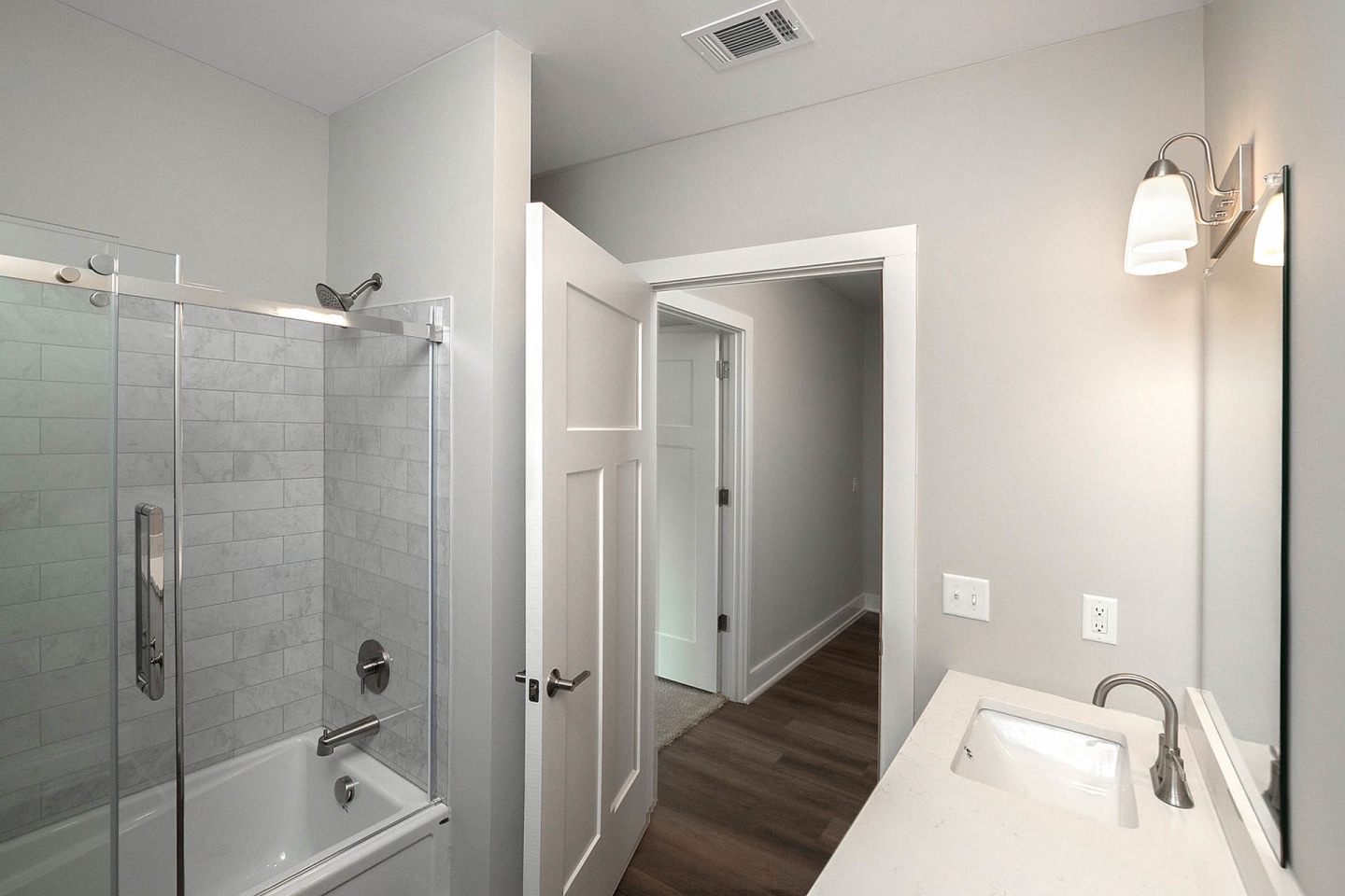 Second Avenue Apartments Image 9