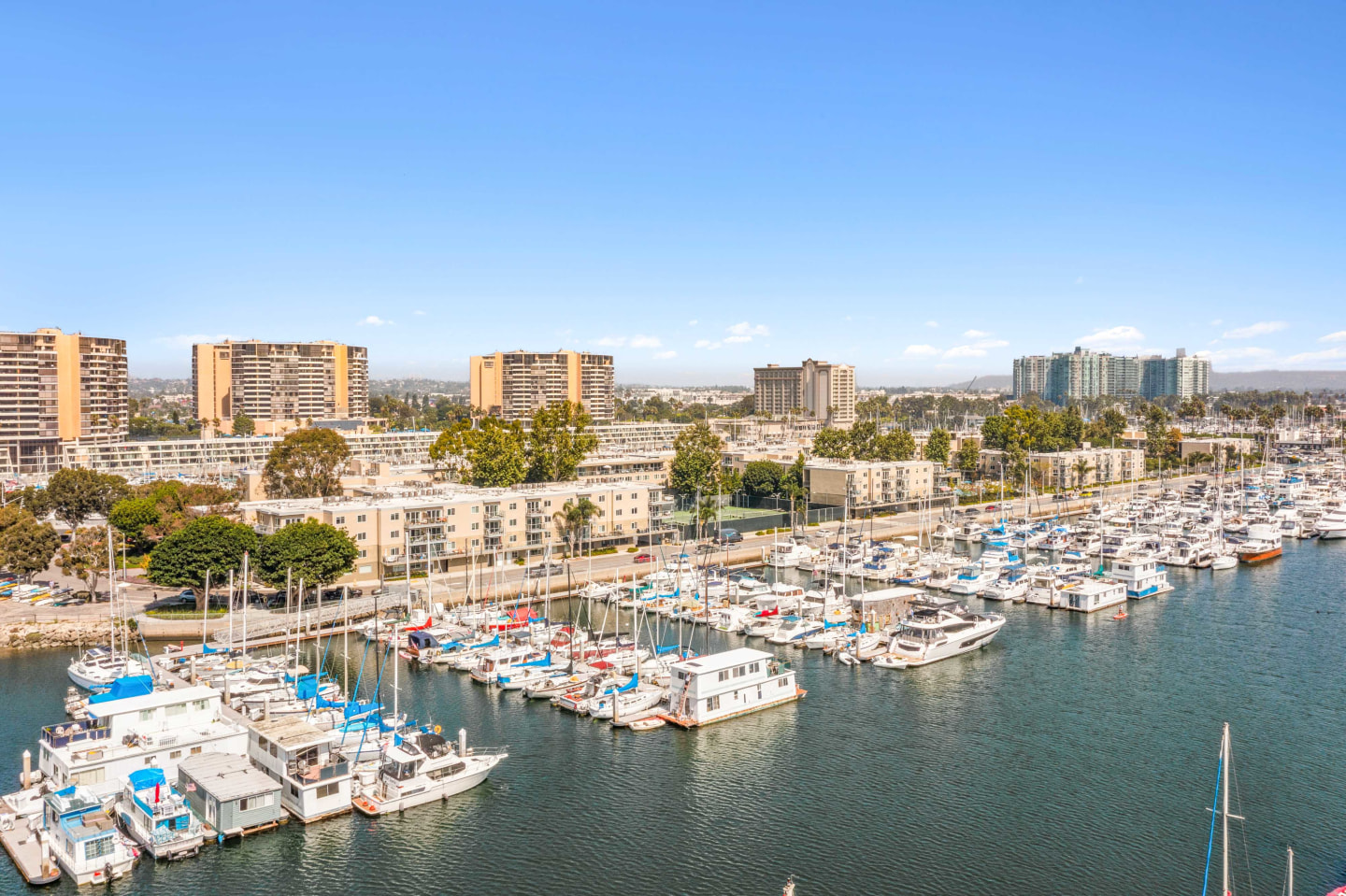 WAYFARER APARTMENTS + MARINA Image 23