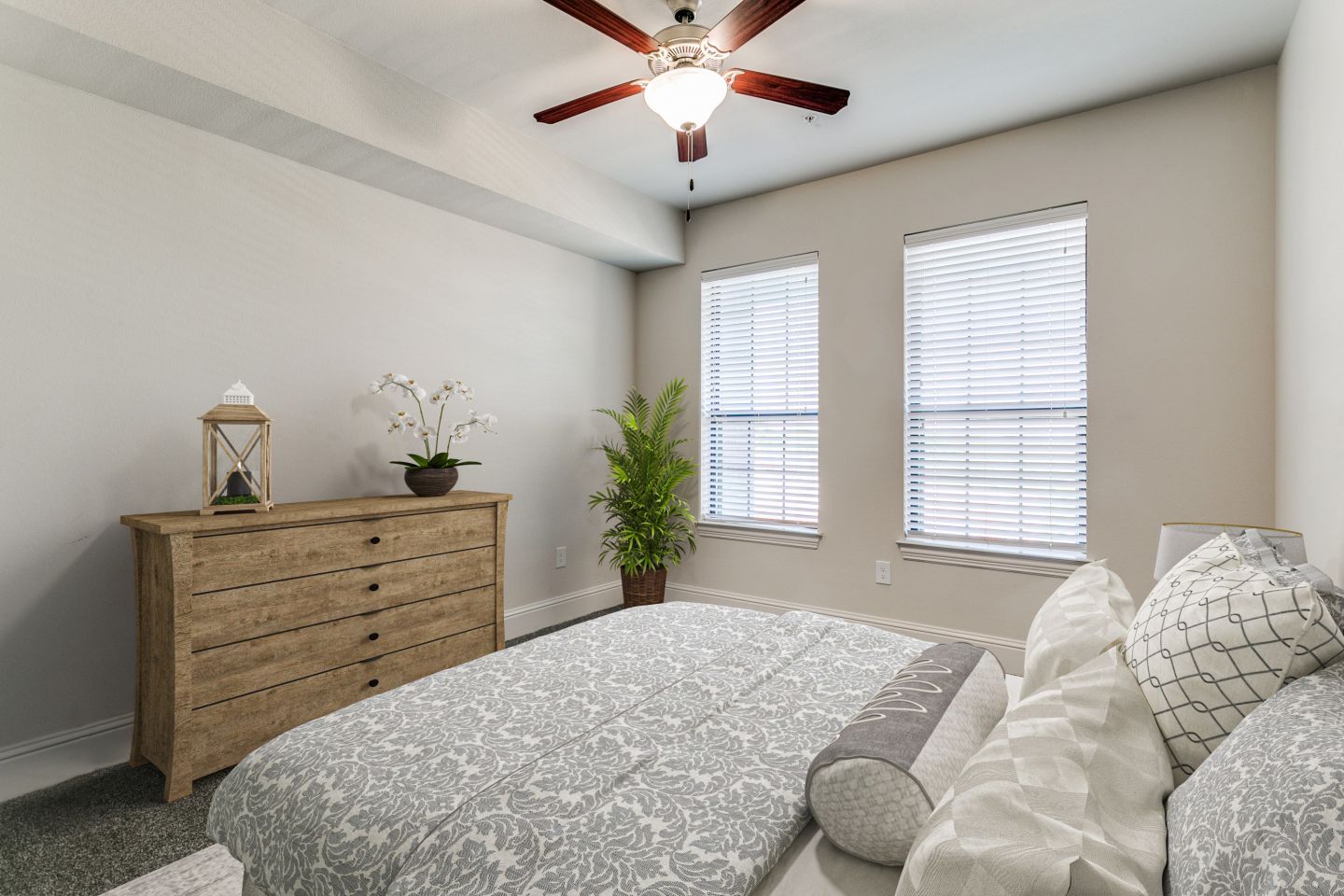 Varia at Highland Village Image 12