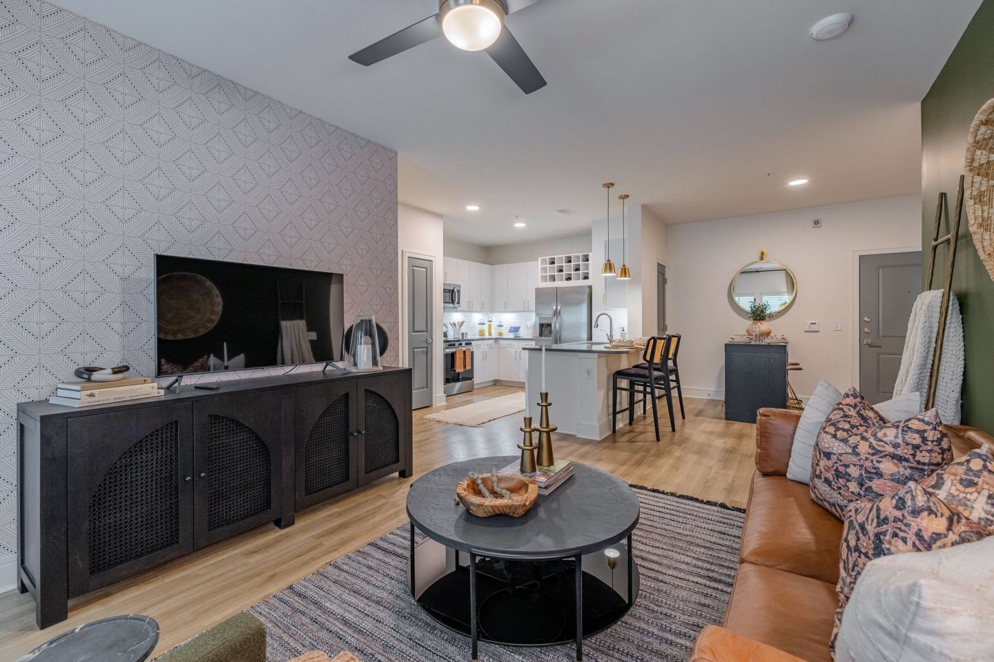 Solay Carnes Crossroads Apartments Image 22