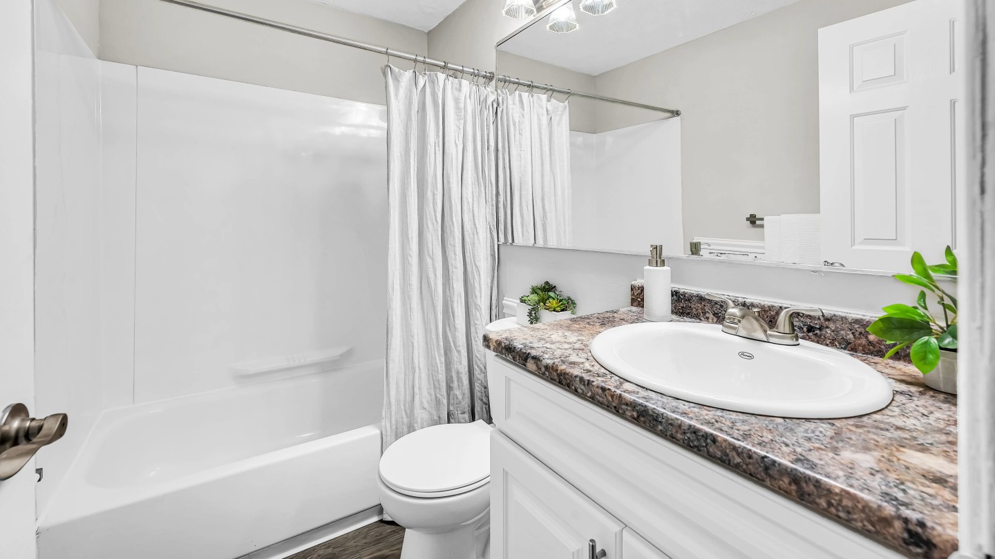 Edgewood Court Image 12