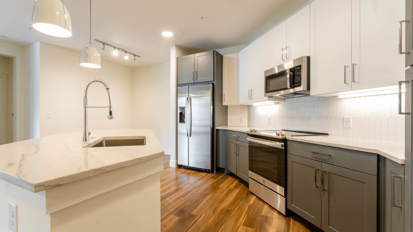Olivian at the Realm Apartments Image 6