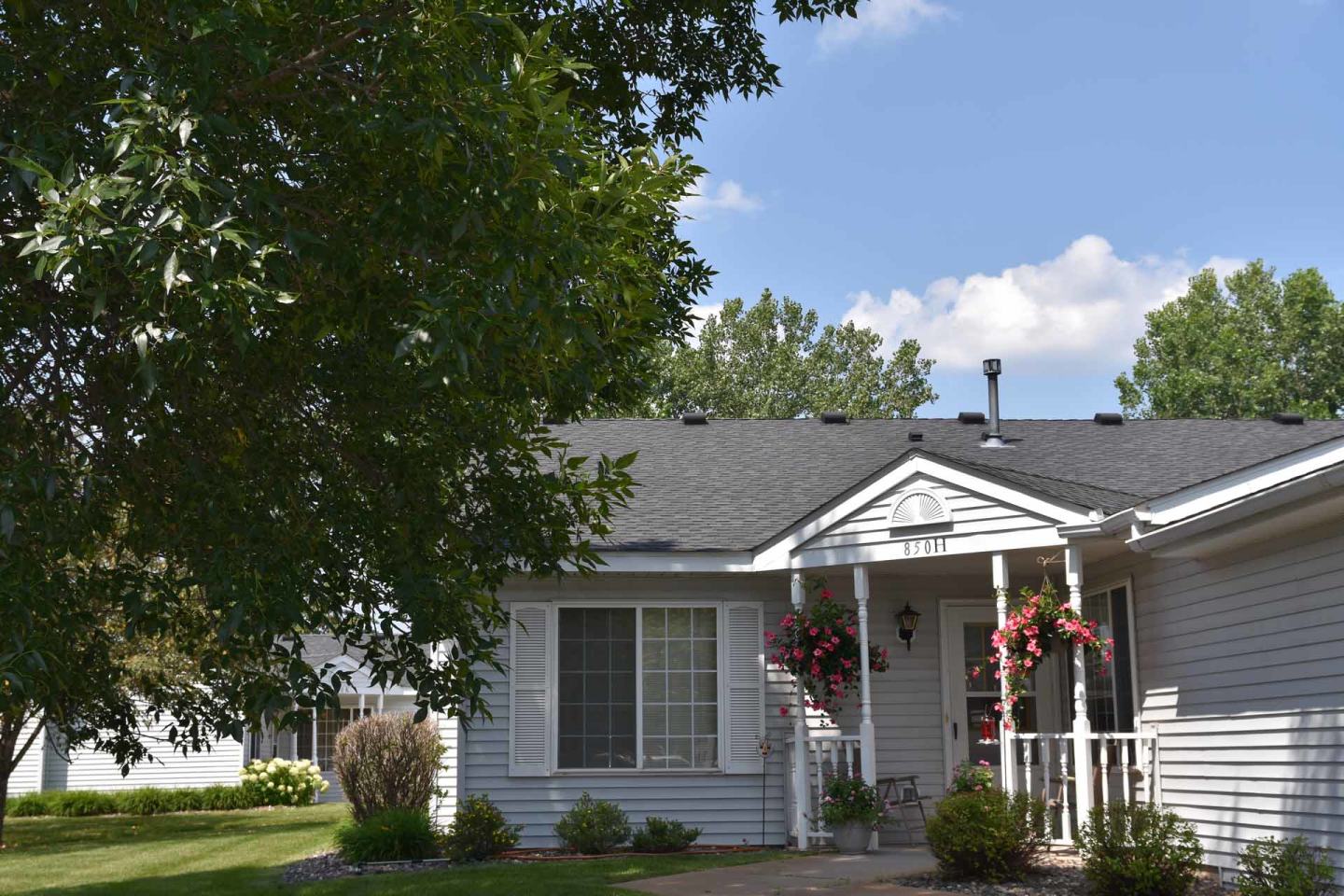 Cottages of Vadnais Heights - Senior Housing Image 11