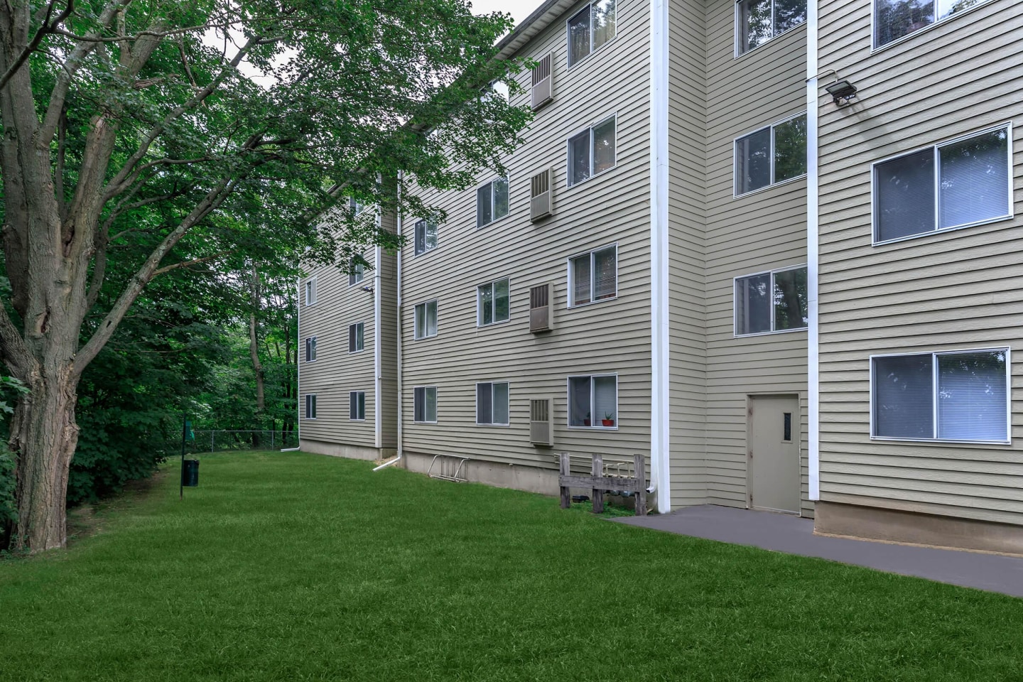 Lakeview Apartments Image 22