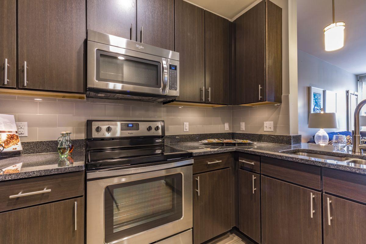 Alinea Town and Country Image 17