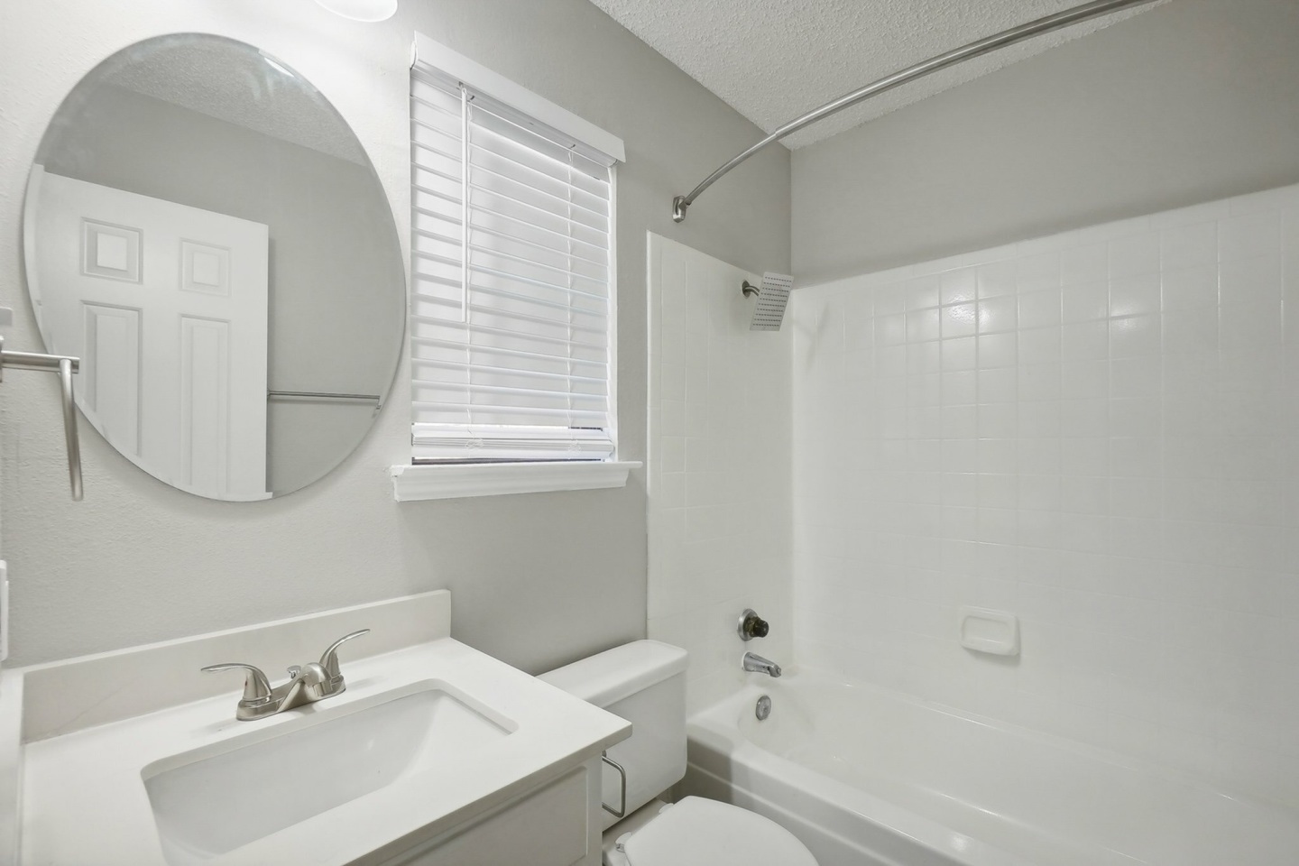 Avalon Villas Image 9