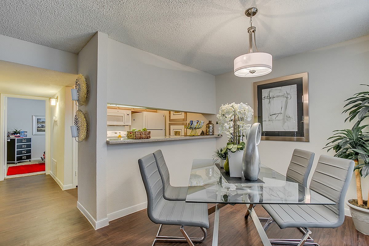 Regatta Apartments Image 15