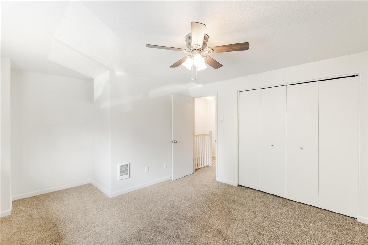 Lincoln Townhomes Image 24