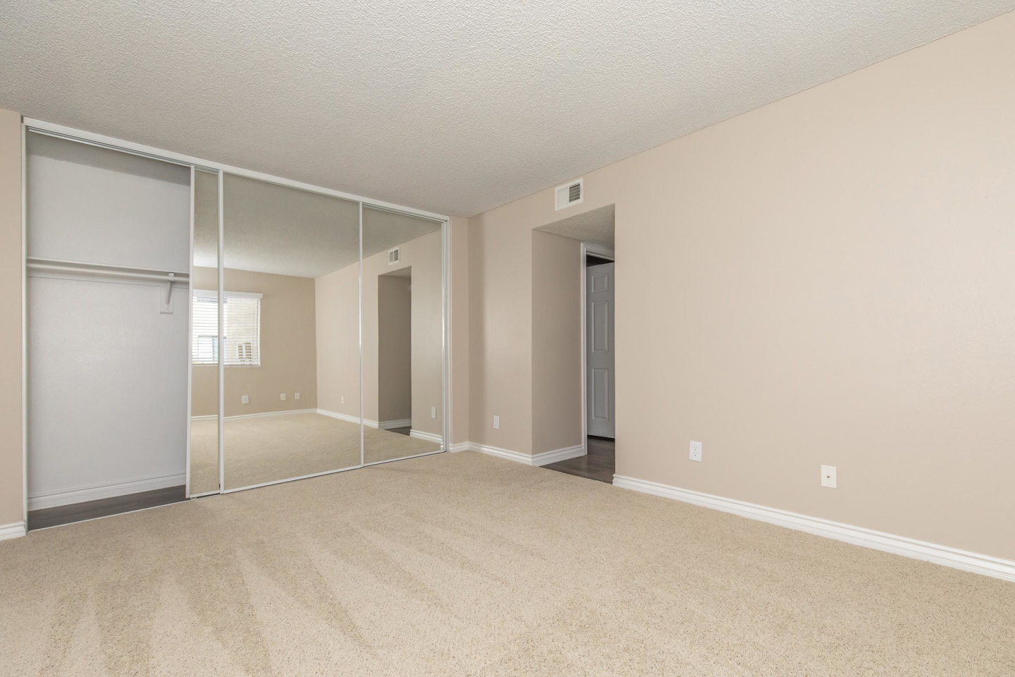 Mosaic Apartment Homes Image 2