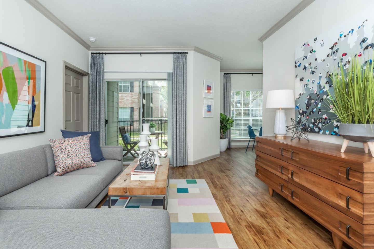 Richmond Towne Home Apartments Image 1