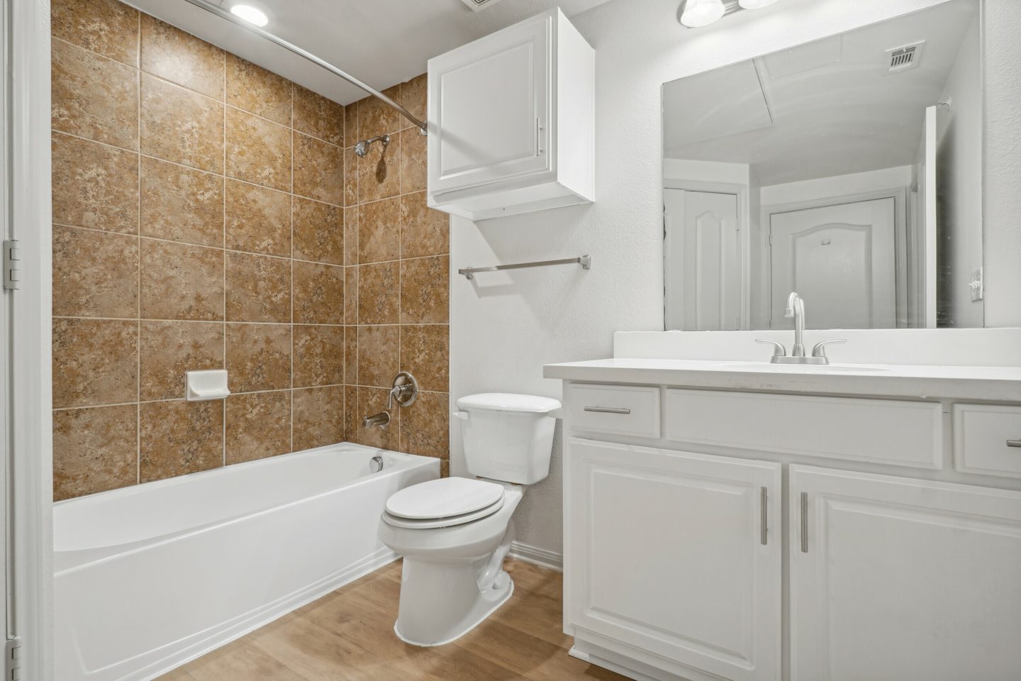 The Henry at Jones Road Image 8