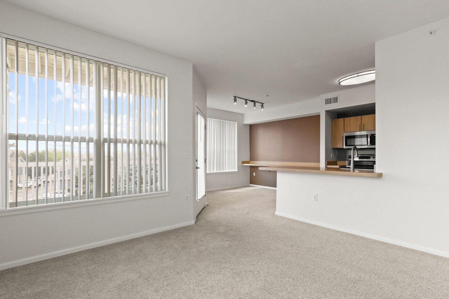 Parker Hilltop  Apartments Image 32