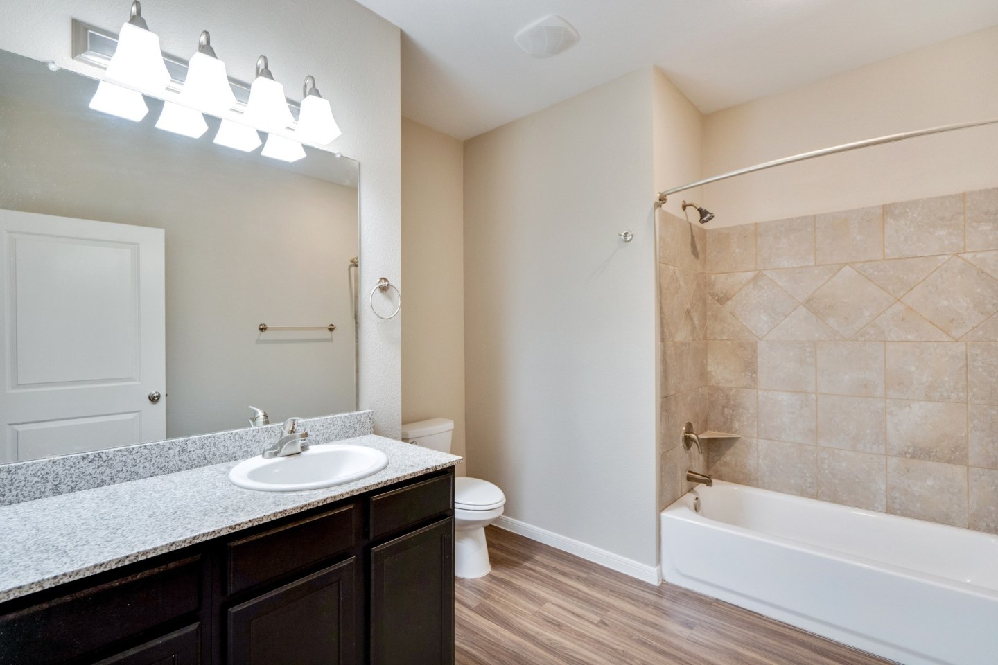 Rolling Hills Townhomes Image 20