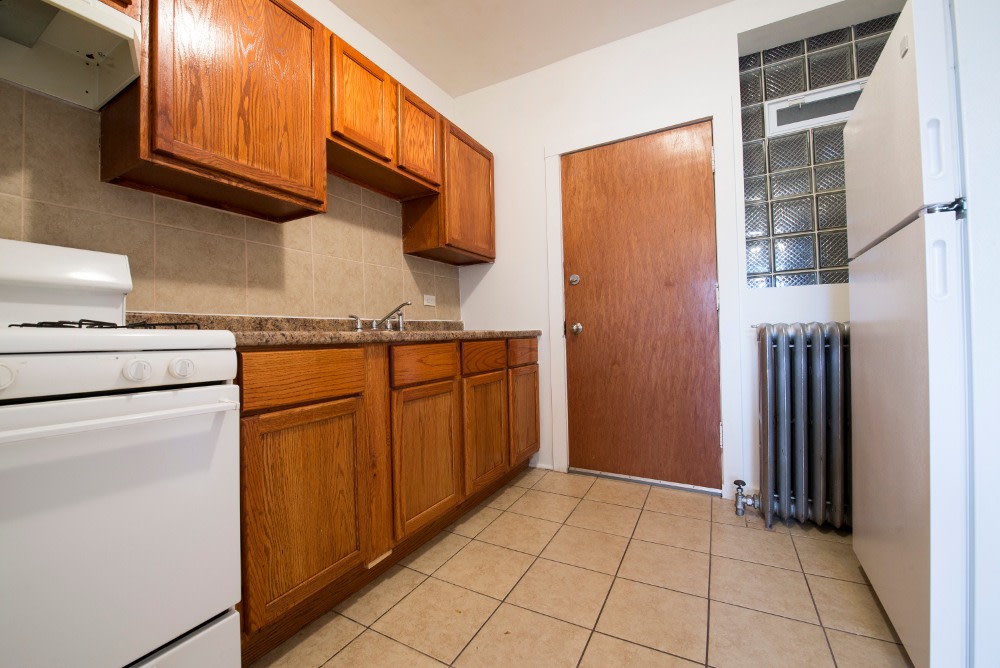 7358 S Blackstone South Shore Apartments Image 6