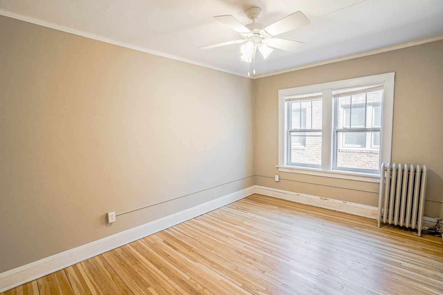 935 Goodrich Ave Image 17