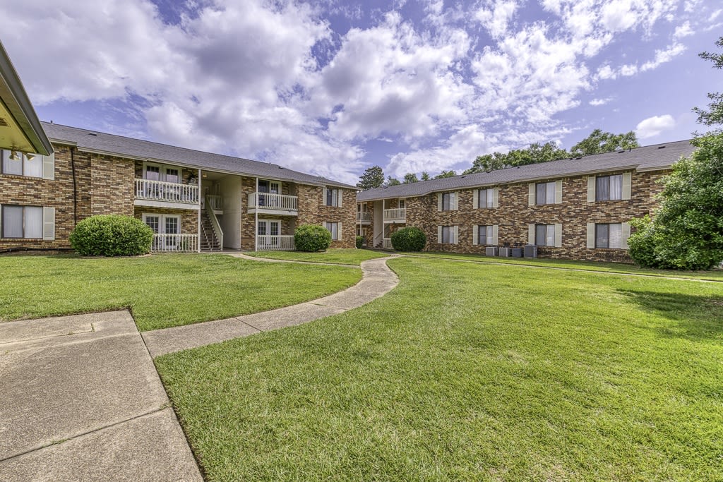 Briarwood Condominiums Image 7