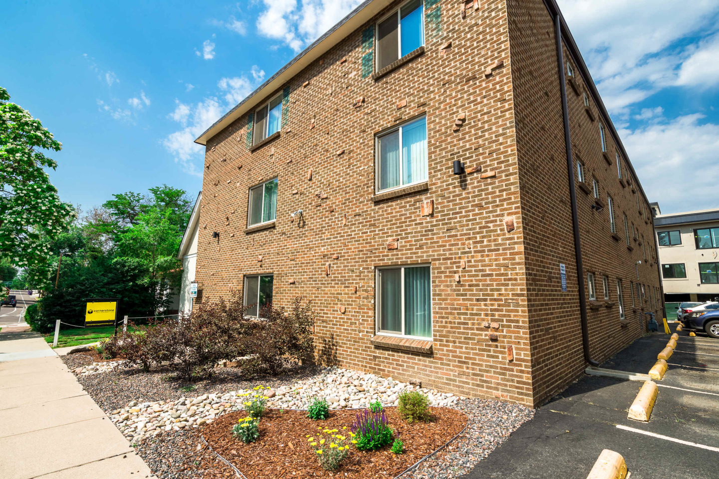 South Washington St Apts Image 12