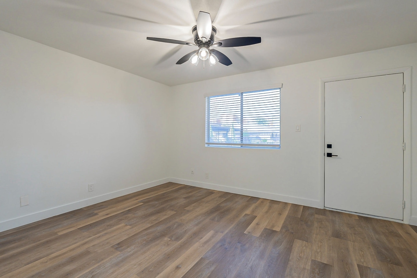 Century Apartments Image 19