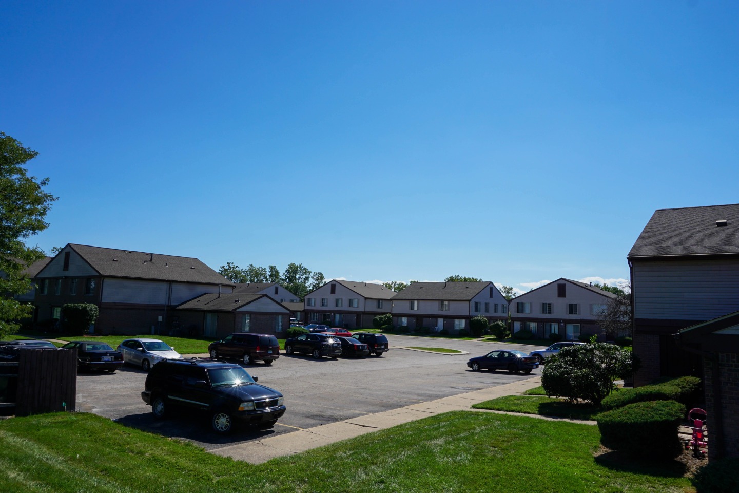 Farmbrooke Manor Apartments Image 9
