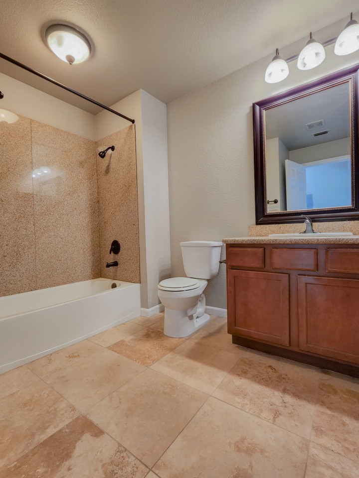 Lake Forest Image 34