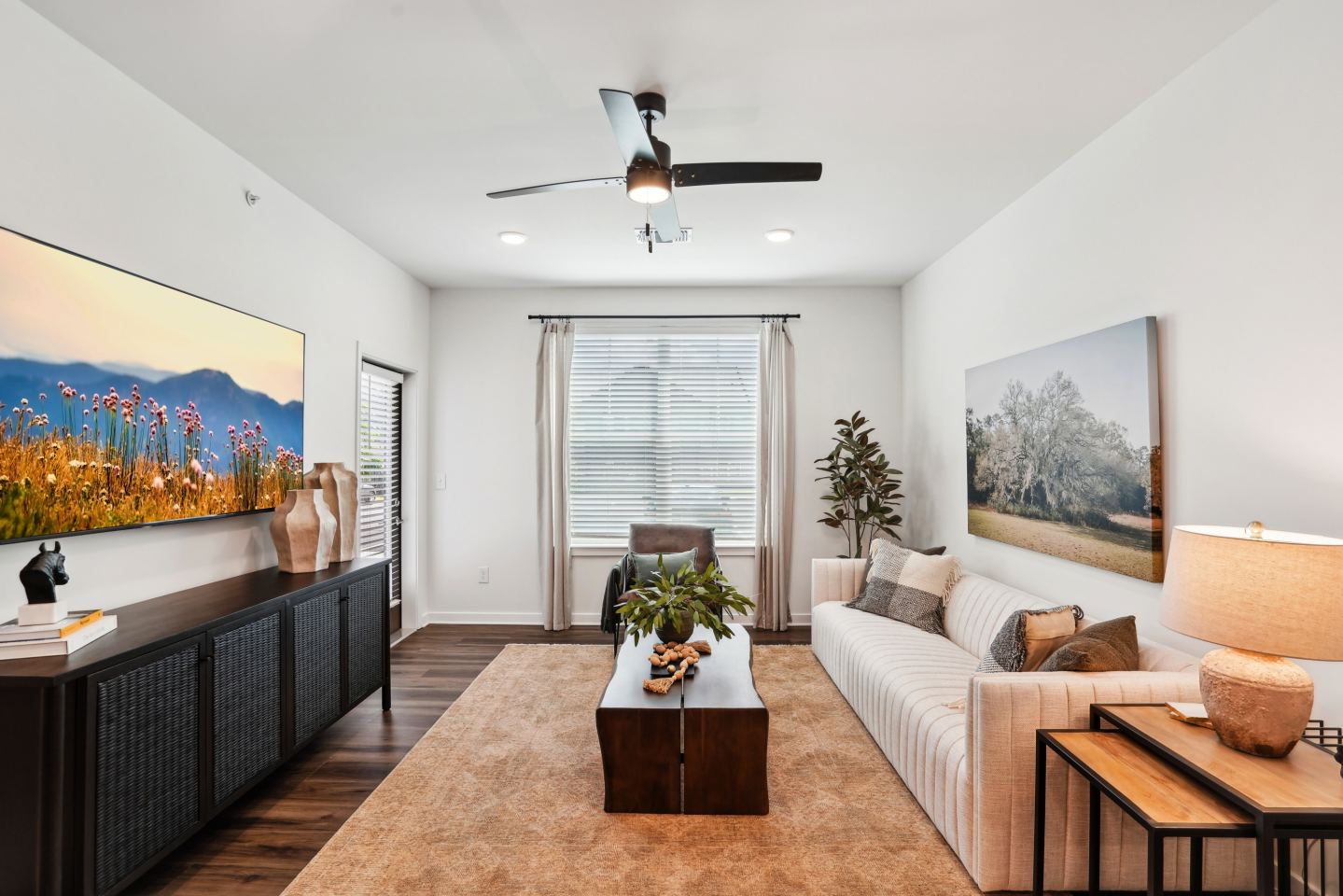 The Pullman Luxury Apartment Homes Image 65