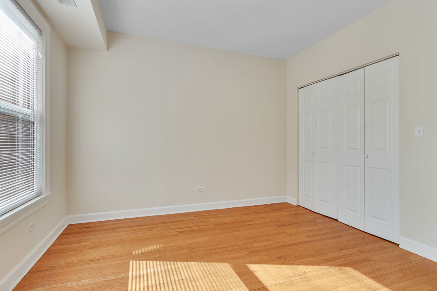 628 W. Roscoe Apt. Image 7